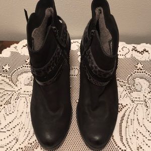 Tamaris Sz 39 Black Faux Fur Lined Ankle Boots